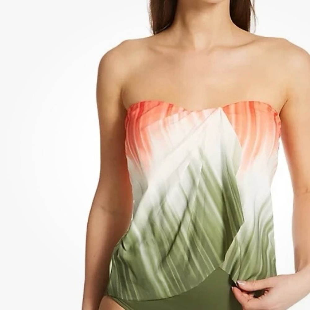 New Vince Camuto Draped Bandeau
Tankini Top Dip Dye Removable Strap Safari Green